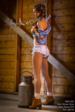 Siliconen sexdoll van Ak doll met bruin haar en bruine ogen.