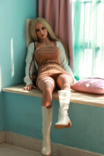 163E+69 (33) Beste prijs/kwaliteit Blondine sekspop Lotte met vol postuur en grote D-cup borsten 139