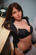 DutchDoll-Torso-Sekspop-Sofia Realistische sexpop Sofia van 77 cm, bruin haar, blauwe ogen en zwarte lingerie, menselijke huidtextuur hyperrealistisch