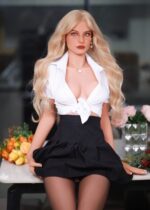 Blonde sexdoll Firedoll Roxy | 166 cm 42